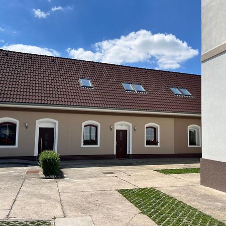 Penzion Manes Krabcice Exterior photo